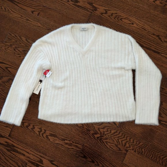 NWT Aritzia Babaton Ulmann Sweater - Picture 6 of 9